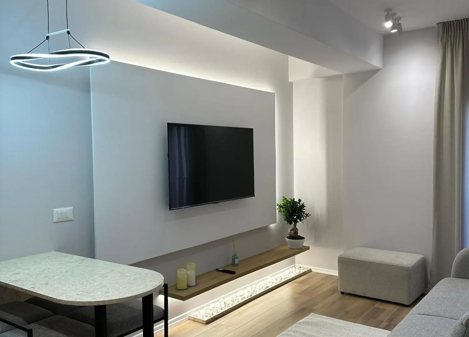 Luxury Apartment Tirana location